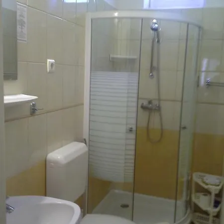 Bed & Breakfast Agneslaki Okoturisztikai Centrum Es Vadaszhaz *
